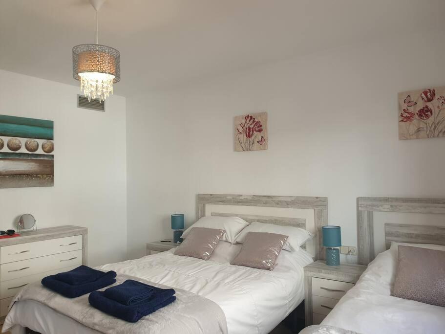 Estepona Port Beachside Apartment - Marina Bay 外观 照片