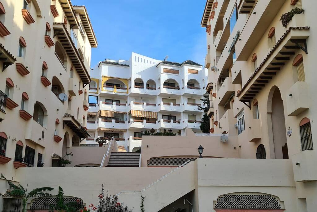 Estepona Port Beachside Apartment - Marina Bay 外观 照片