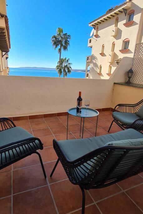 Estepona Port Beachside Apartment - Marina Bay 外观 照片